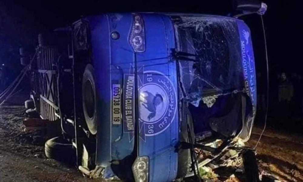Νεκροί σε τροχαίο τερματοφύλακας και βοηθός προπονητή αλγερινής ομάδας - Ανετράπη το λεωφορείο της αποστολής